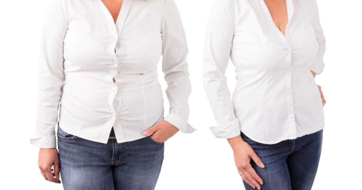 Two woman wearing an identical outfit of jeans and a white shirt. The left woman is overweight and her shirt is stretched across her belly while in the photo on the right the woman is not overweight and her shirt fits well