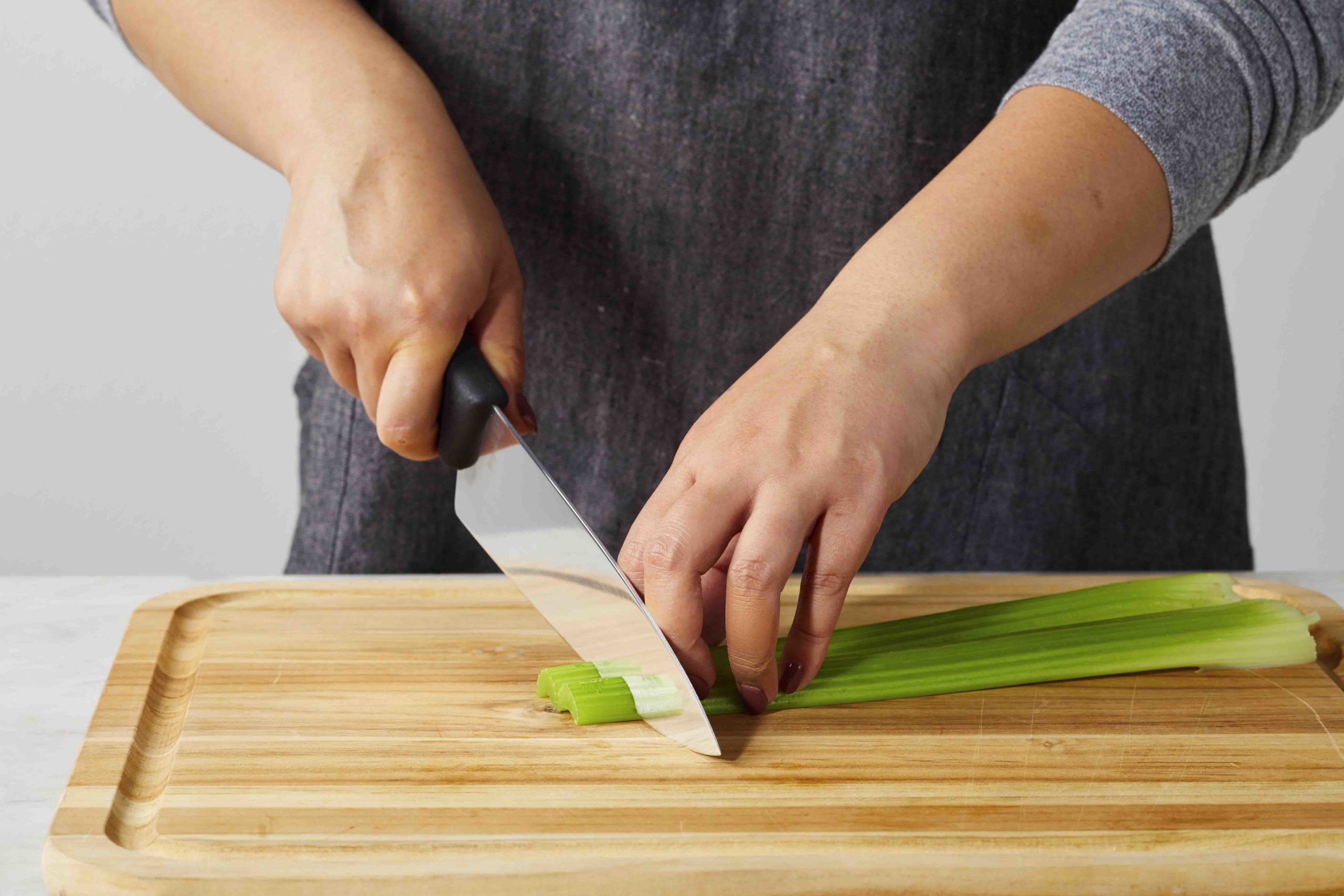Knife Skills for Beginners: A Visual Guide to Slicing, Dicing, and